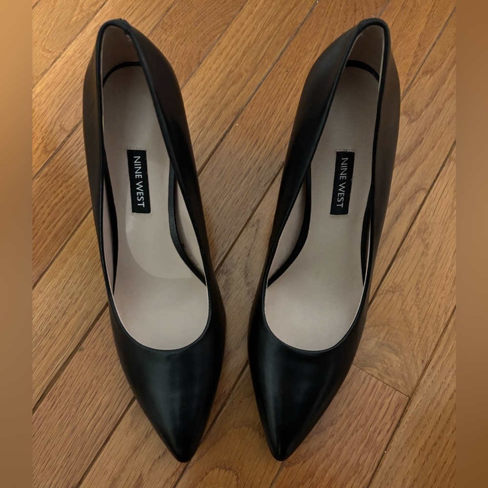 Nine West Astoria 9x9 Pumps Black Size 8M